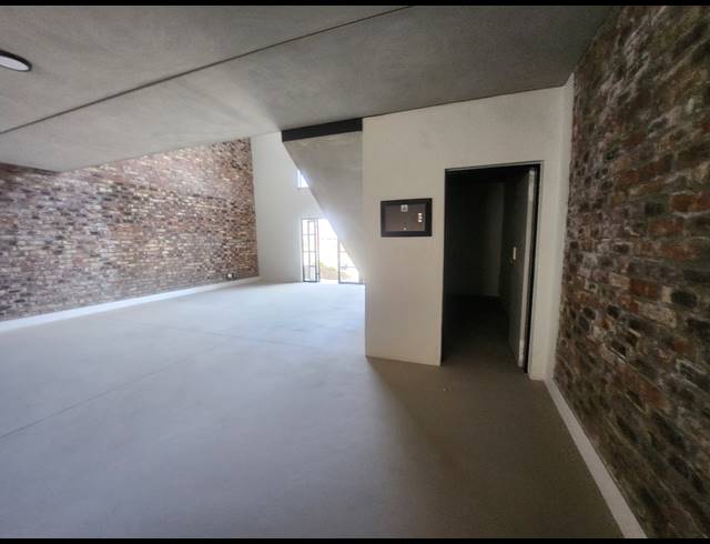 229M² WAREHOUSE TO LET IN ALLANDALE